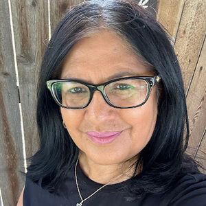 Meet your Posher, Lori